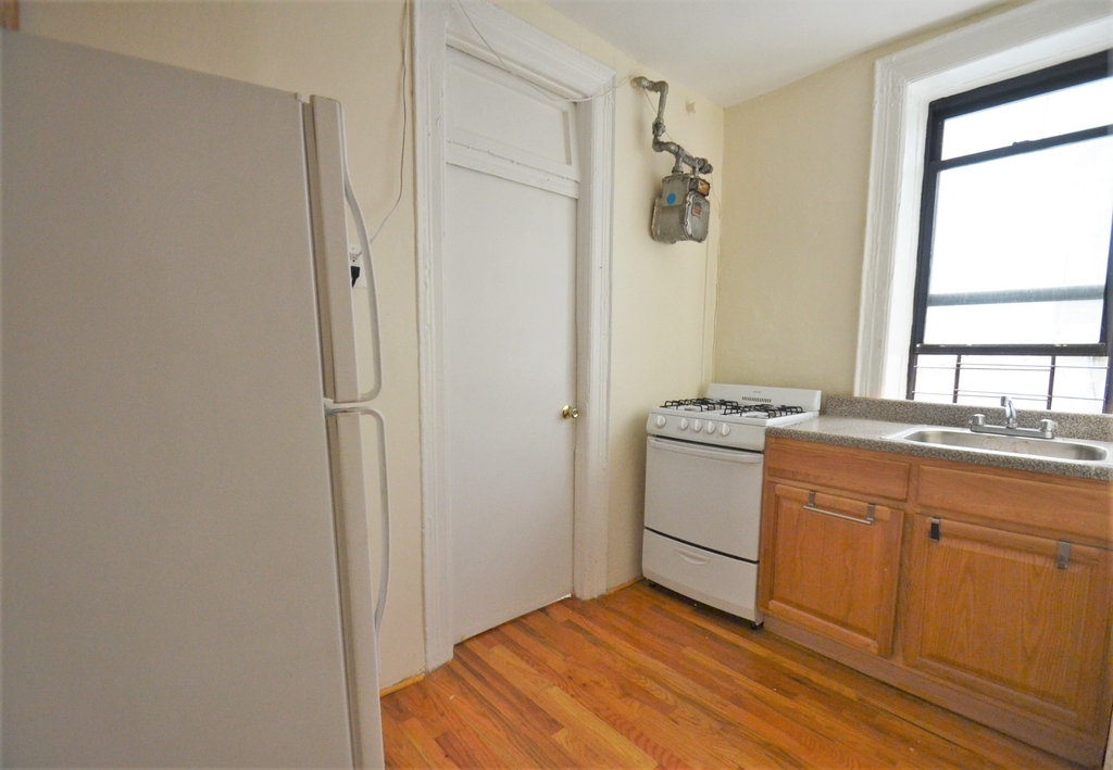 1484 Amsterdam Avenue - Photo 1