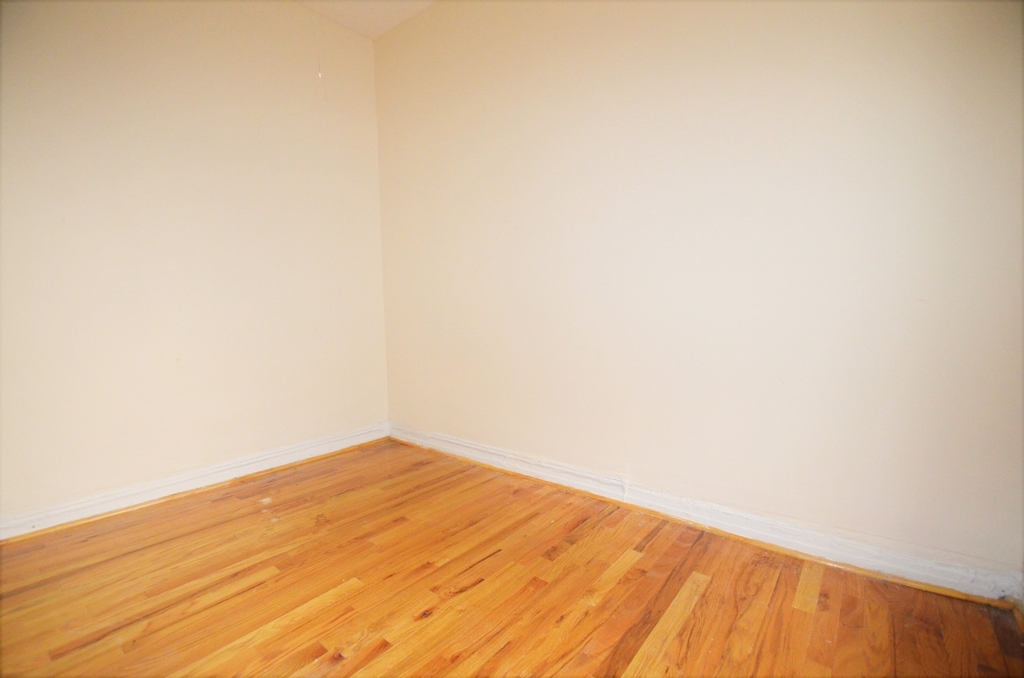 1484 Amsterdam Avenue - Photo 2