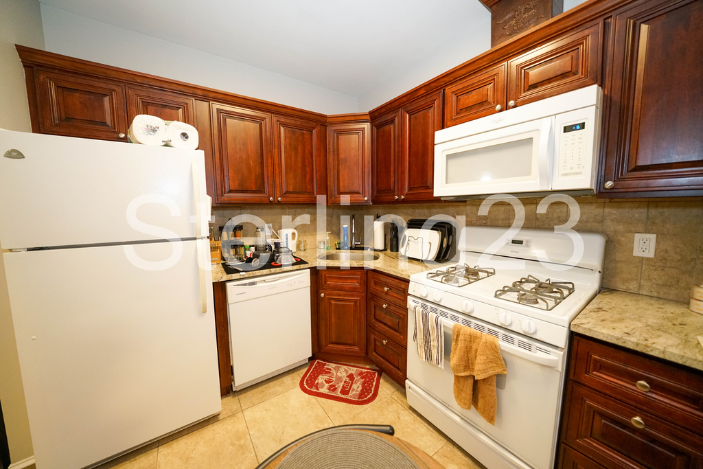 31-56 37th Street - Photo 2