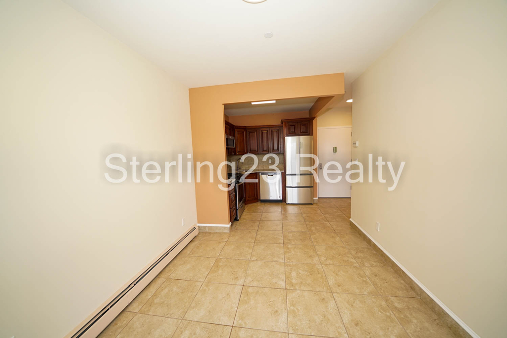 31-56 37th Street - Photo 4