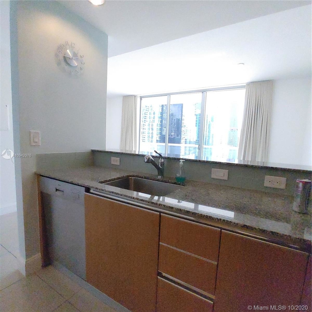 1060 Brickell Ave - Photo 9