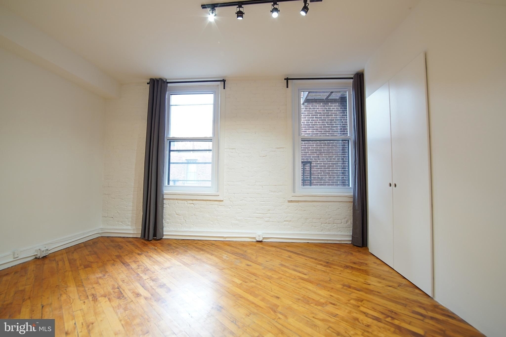 303 N 3rd Street - Photo 14