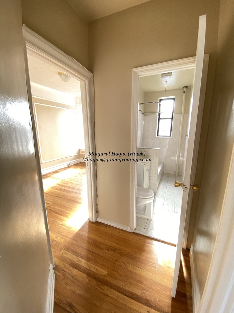 944 42nd Street - Photo 4