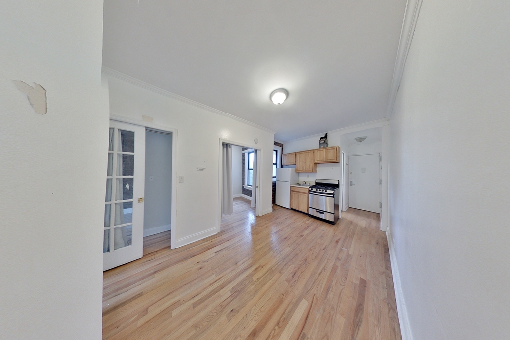 620 East 6th Street - Photo 4