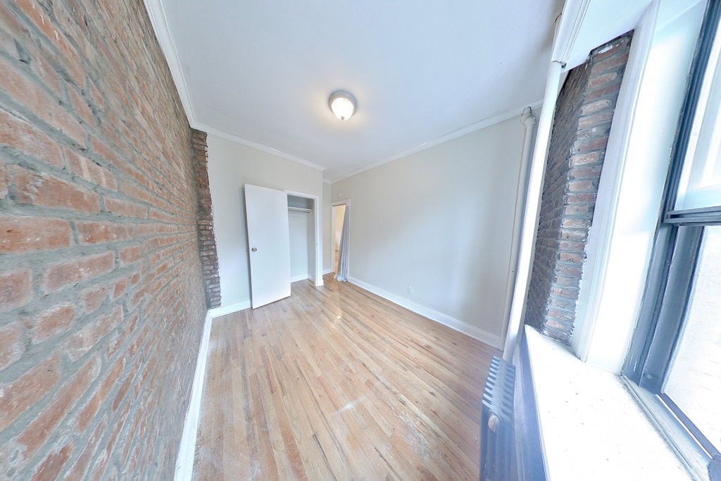 620 East 6th Street - Photo 1