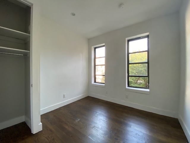 1061 Bergen Street - Photo 6