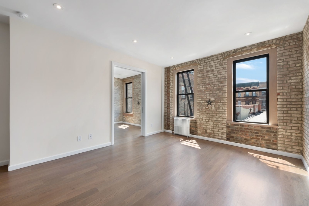 194 West 10th Street - Photo 1