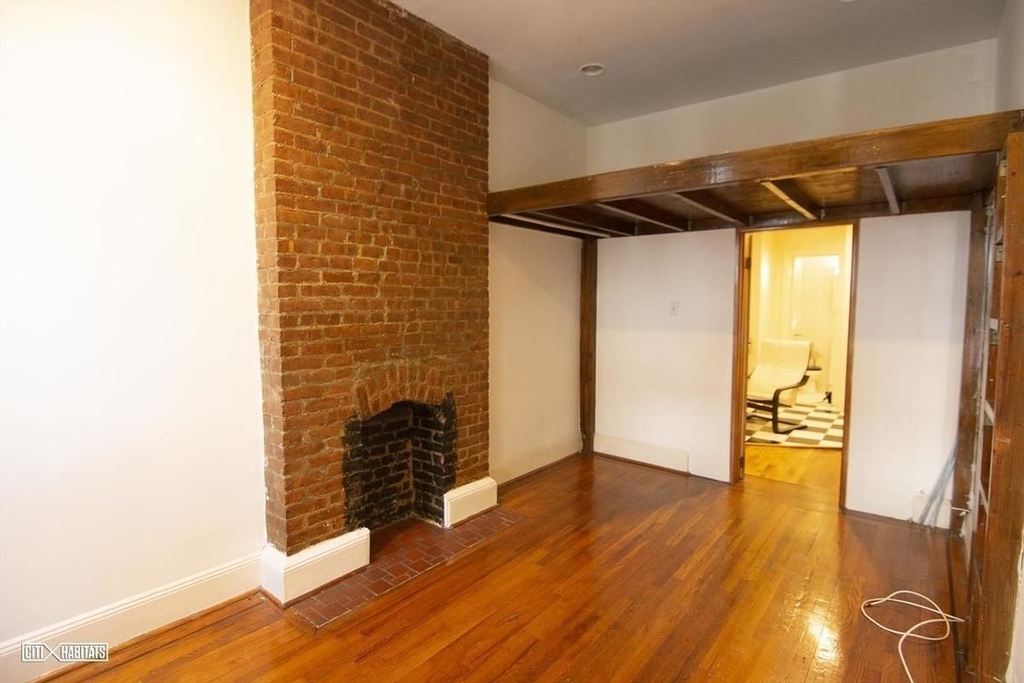 337 East 85th Street - Photo 1