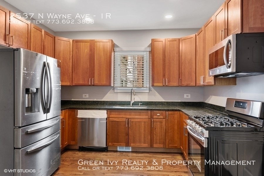 2537 N Wayne Ave - Photo 3