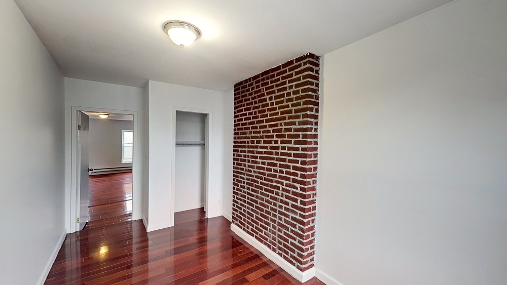 1015 Fulton Street - Photo 2