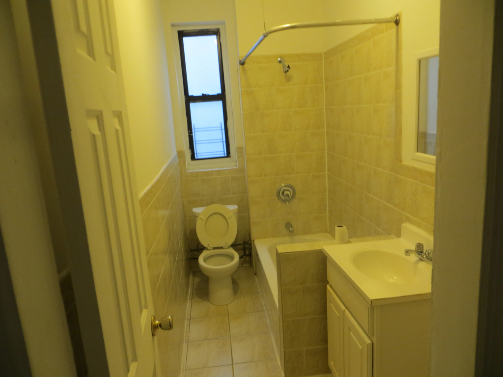 1226 Lincoln Place - Photo 5