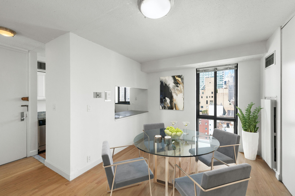 360 East 57th Street - Photo 1