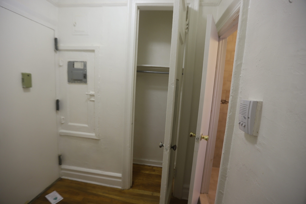 426 Eastern Parkway - Photo 2