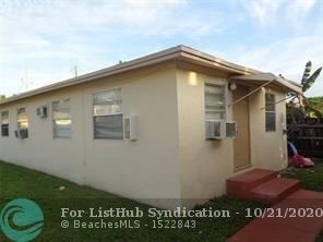 1351 Sw 44th Ter - Photo 0