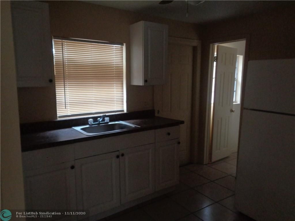 1351 Sw 44th Ter - Photo 5