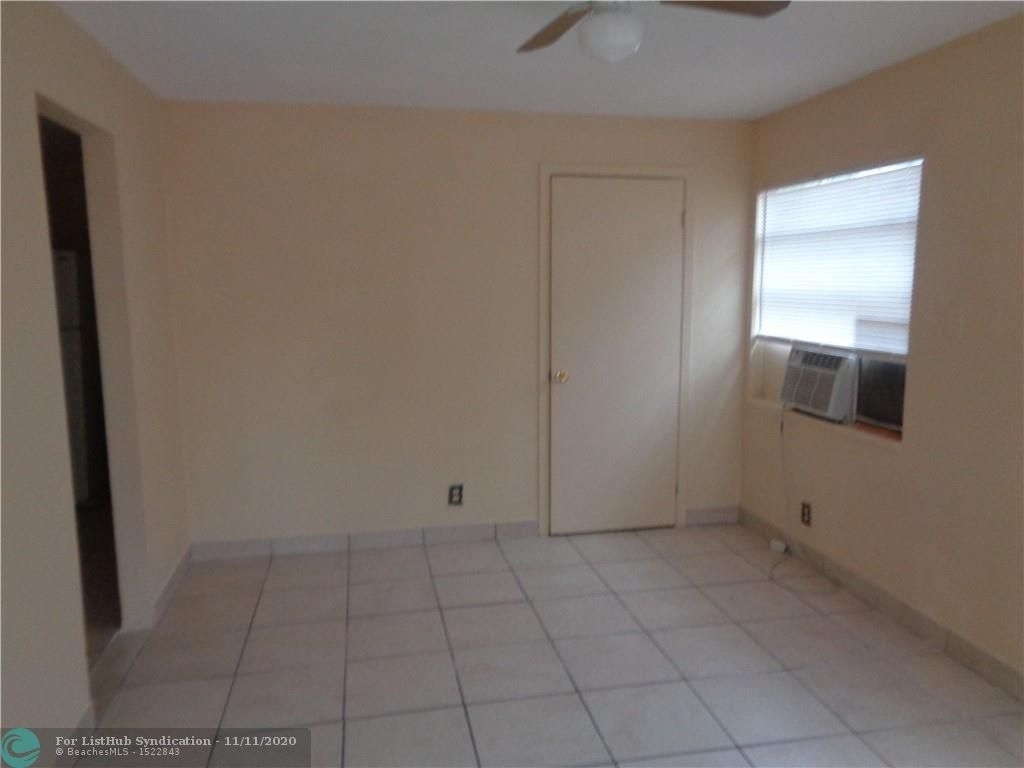 1351 Sw 44th Ter - Photo 2