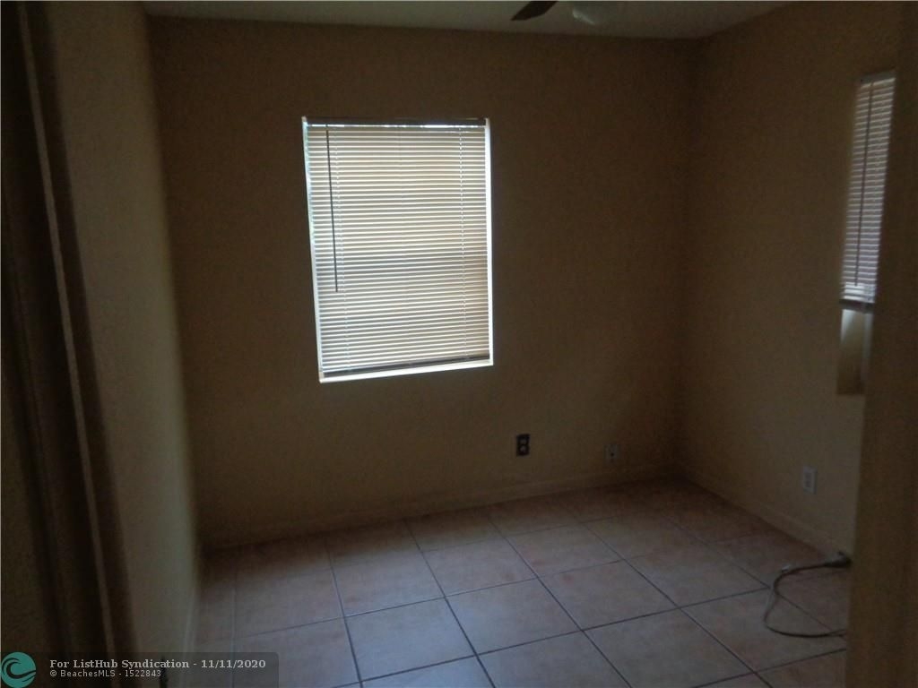 1351 Sw 44th Ter - Photo 3