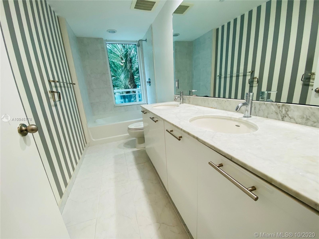 951 Brickell Ave - Photo 7