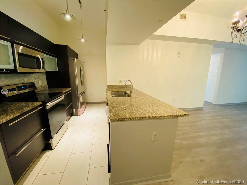 951 Brickell Ave - Photo 3