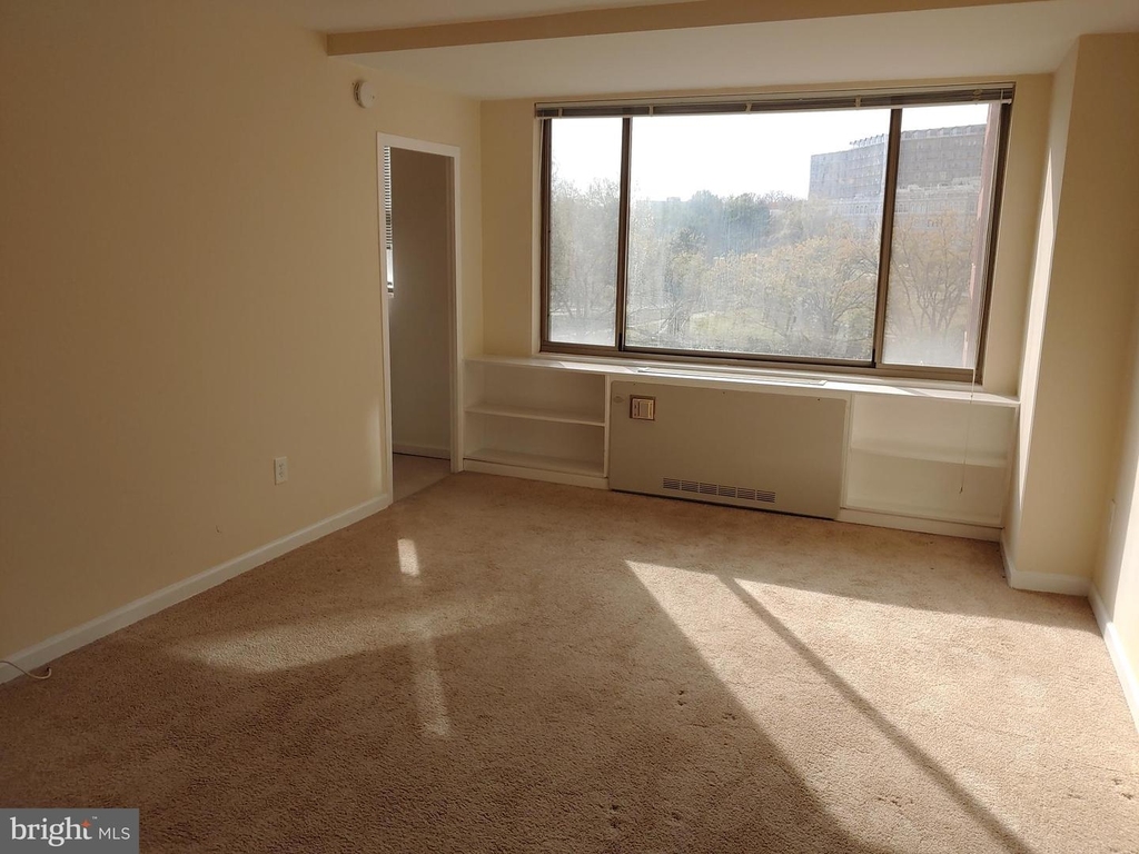 1111 Arlington Blvd #647 - Photo 2