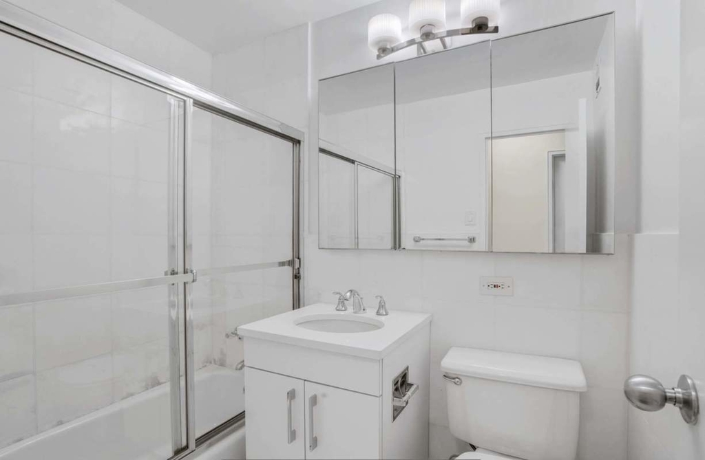 888 8th Avenue - Photo 3