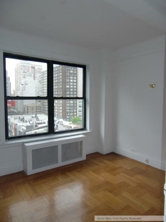 201 EAST 35TH S - Photo 0