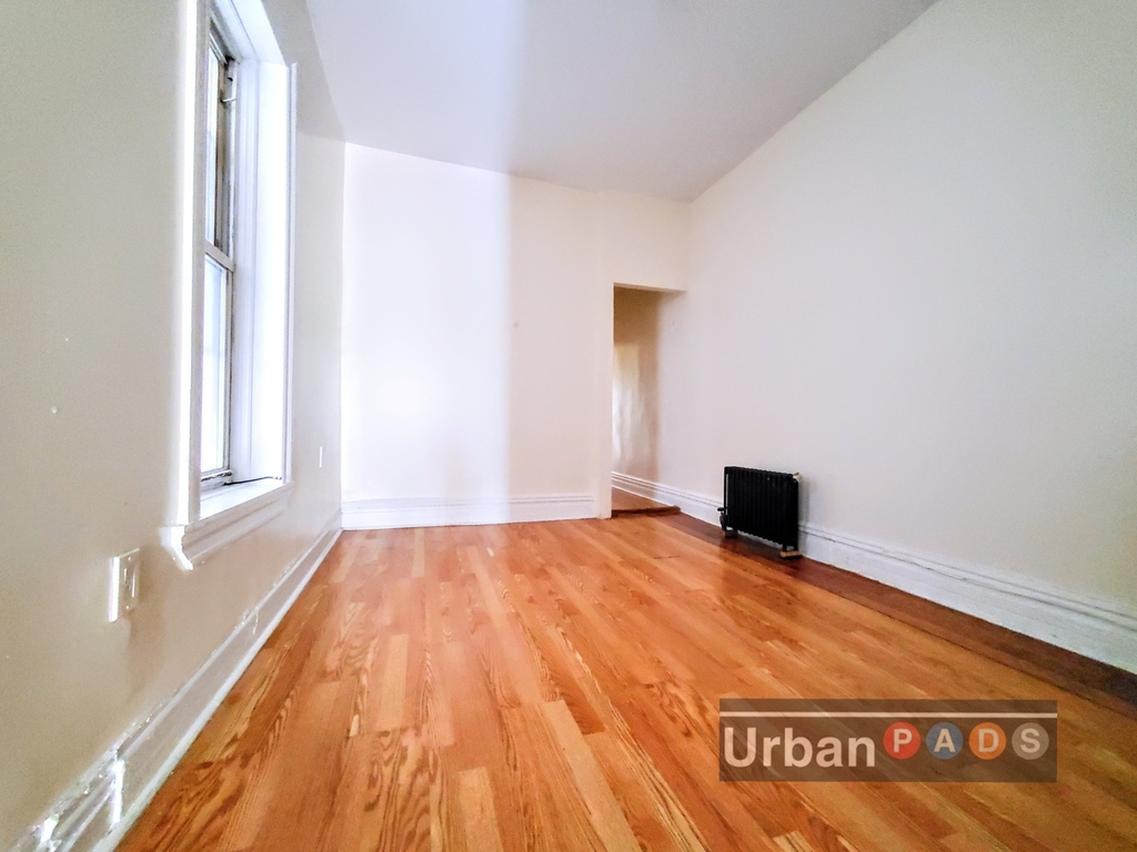 1442 Bedford Avenue - Photo 3