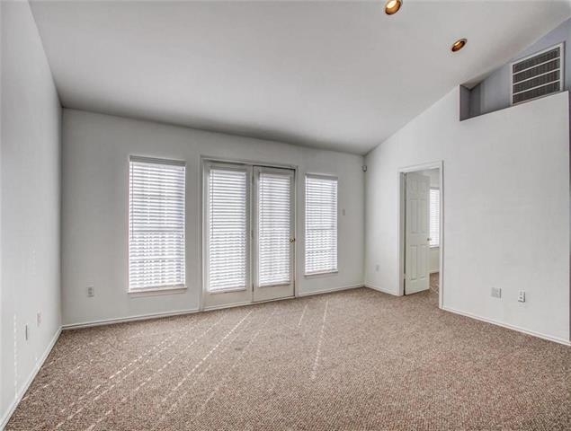 5355 Richard Avenue - Photo 3