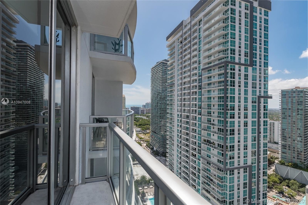 1060 Brickell Ave - Photo 20