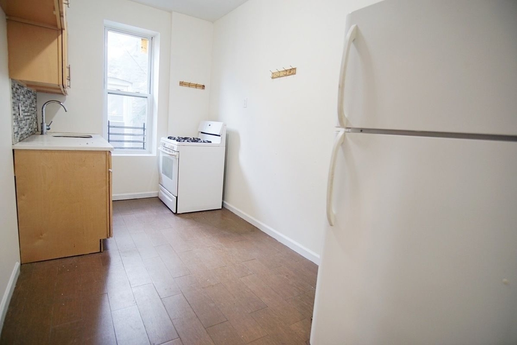 1564 Lincoln Pl #2R Brooklyn - Photo 3