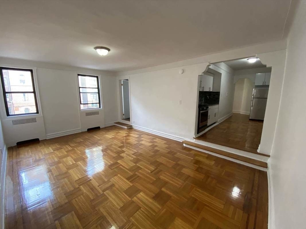 50 East 19th Street - Photo 2