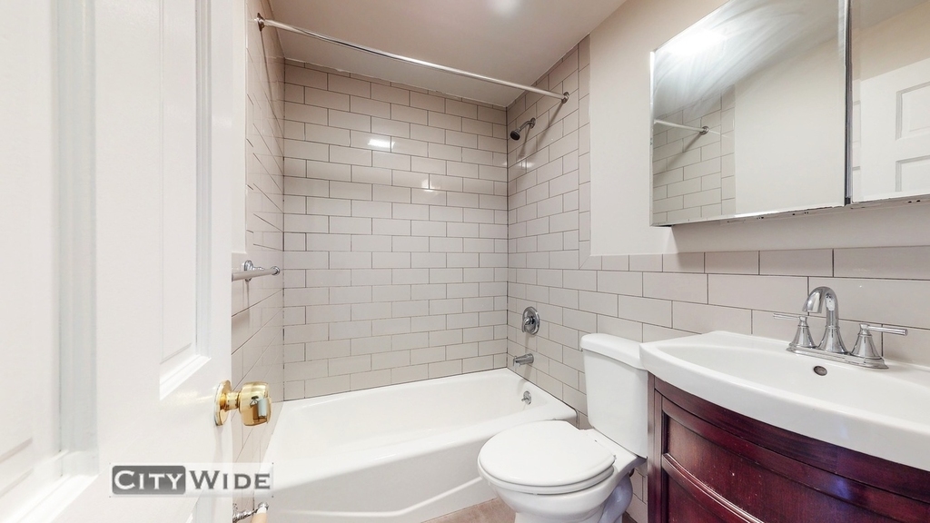 1867 2nd Avenue - Photo 4