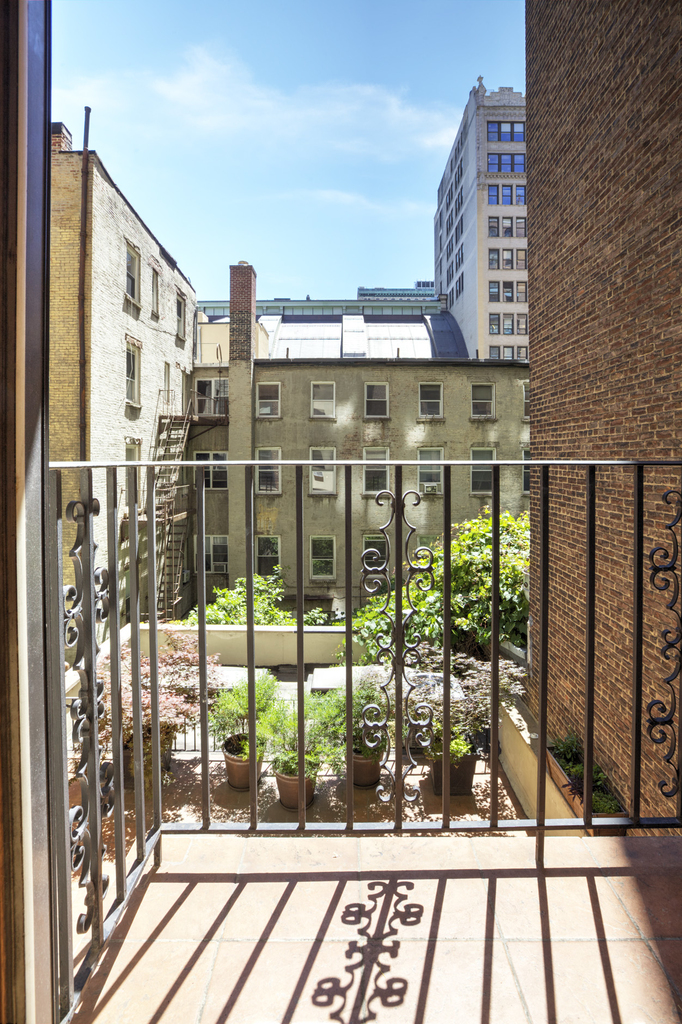 114 East 27th Street - Photo 5