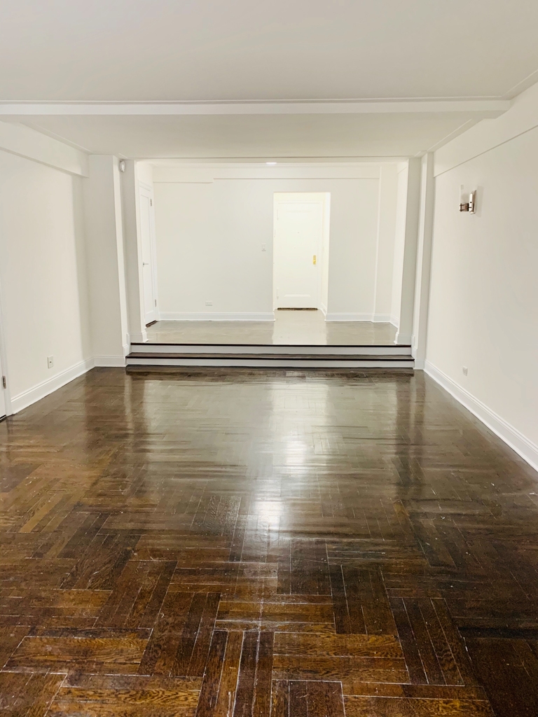 137 East 38th Street - Photo 2