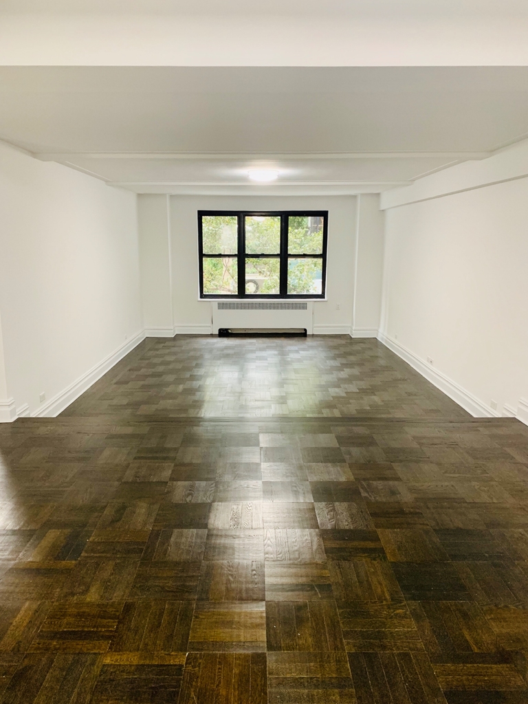 137 East 38th Street - Photo 1