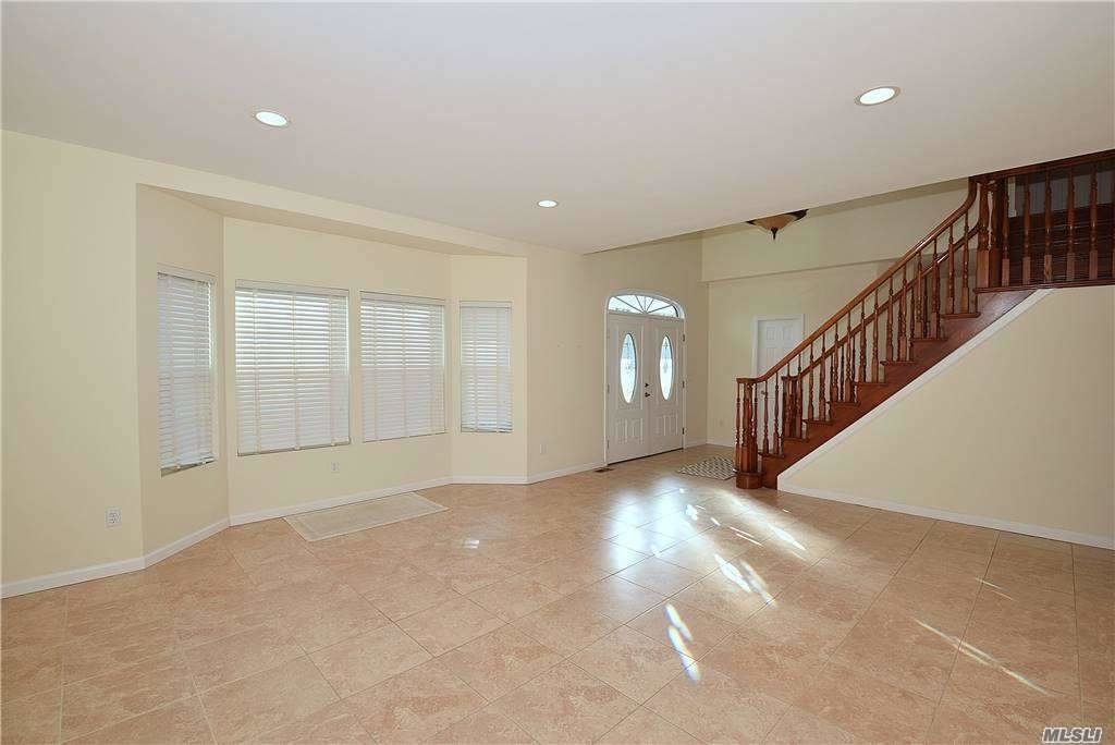 312 S Ocean Avenue - Photo 4