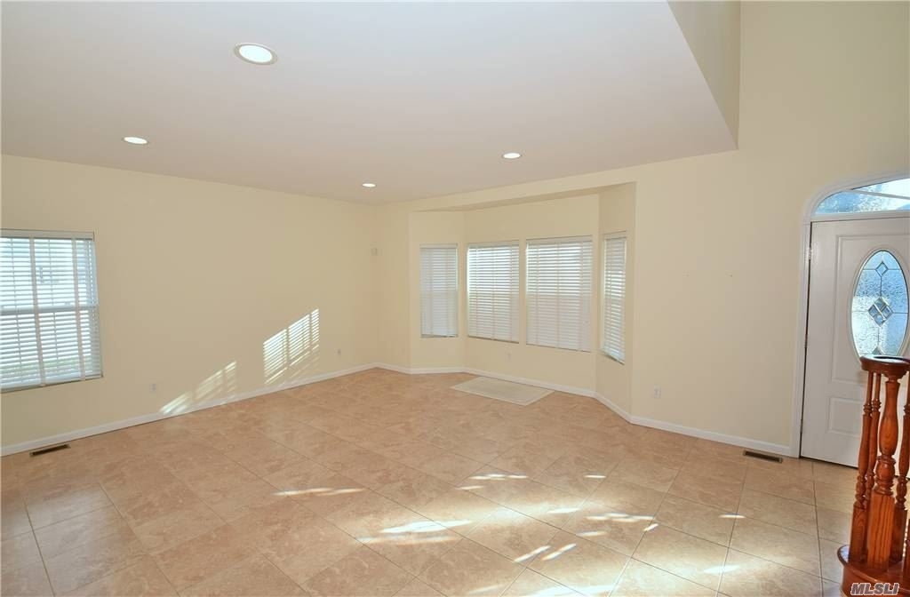 312 S Ocean Avenue - Photo 5