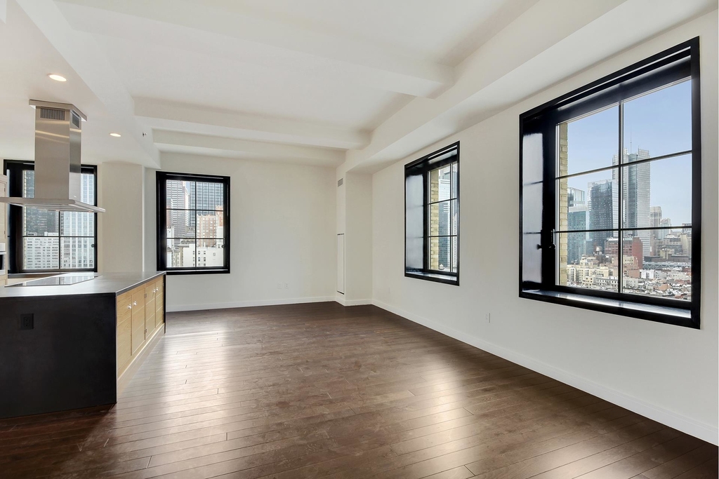 425 West 50th St - Photo 1