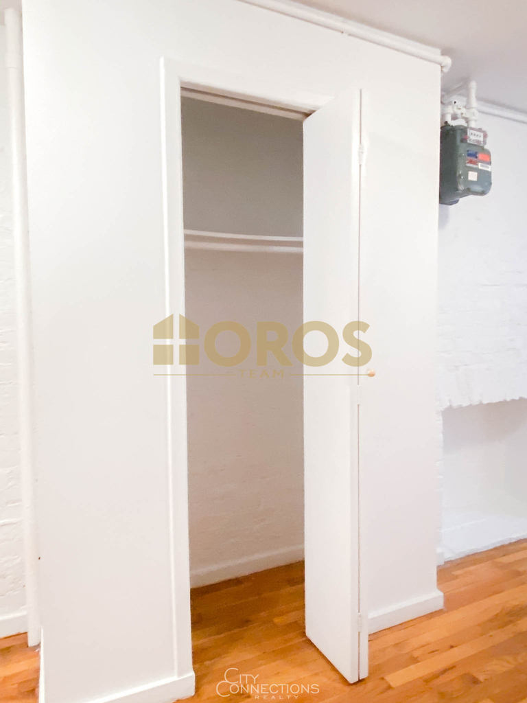 170 Avenue B - Photo 2