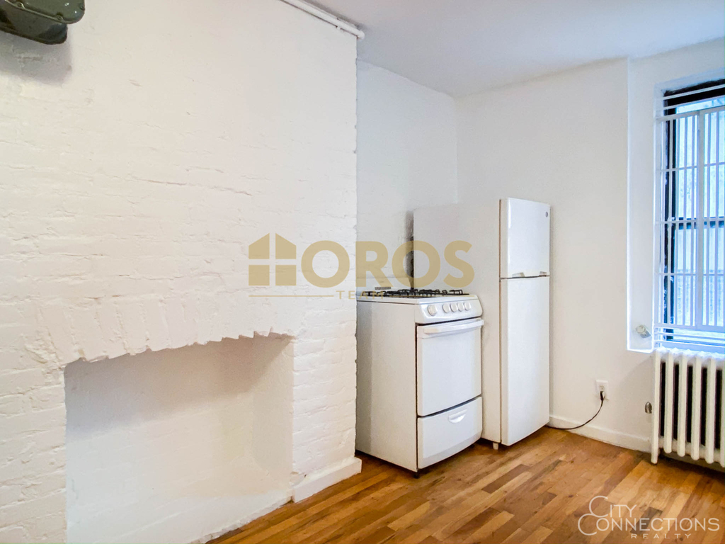 170 Avenue B - Photo 4