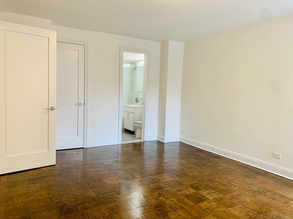 145 East 16th Street - Photo 7