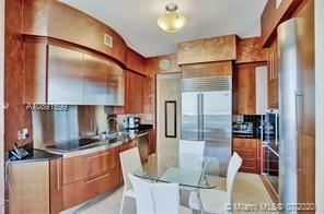 18101 Collins Ave - Photo 3