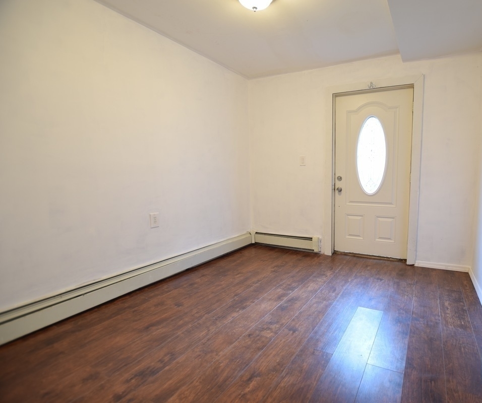 294 Tompkins Avenue - Photo 2