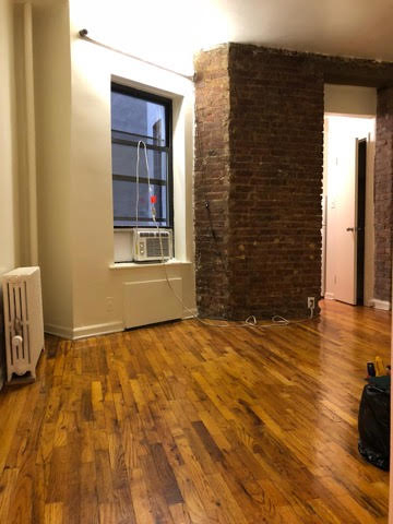 220 East 29th Street - Photo 3