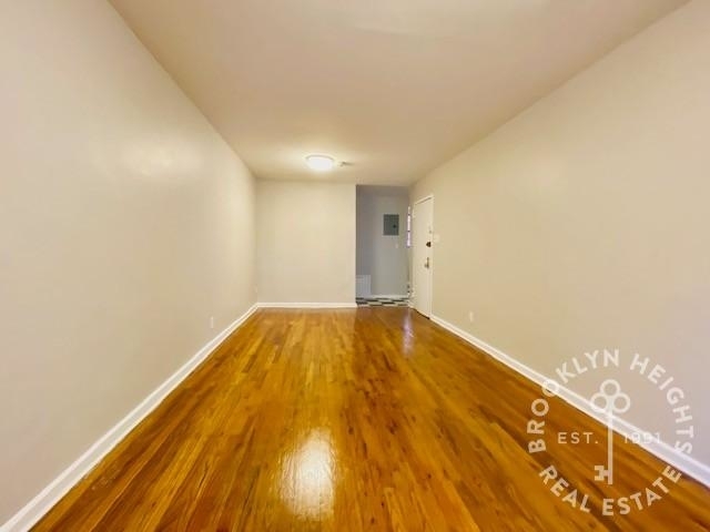 179 Court - Photo 1