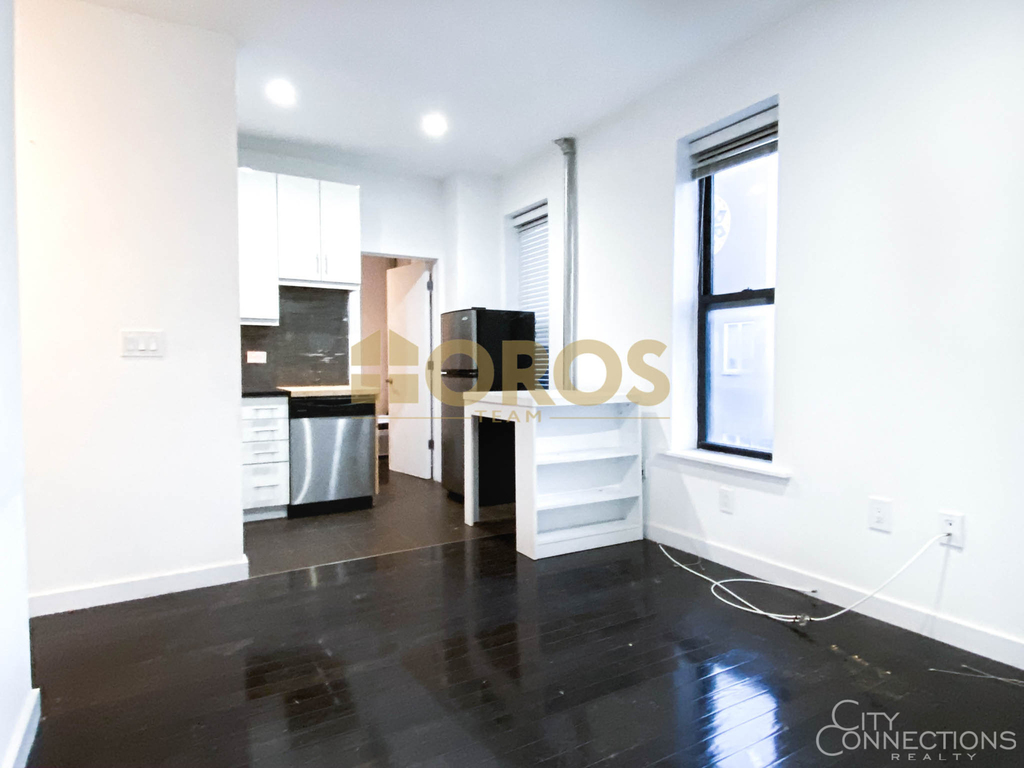 32 Grand St - Photo 3