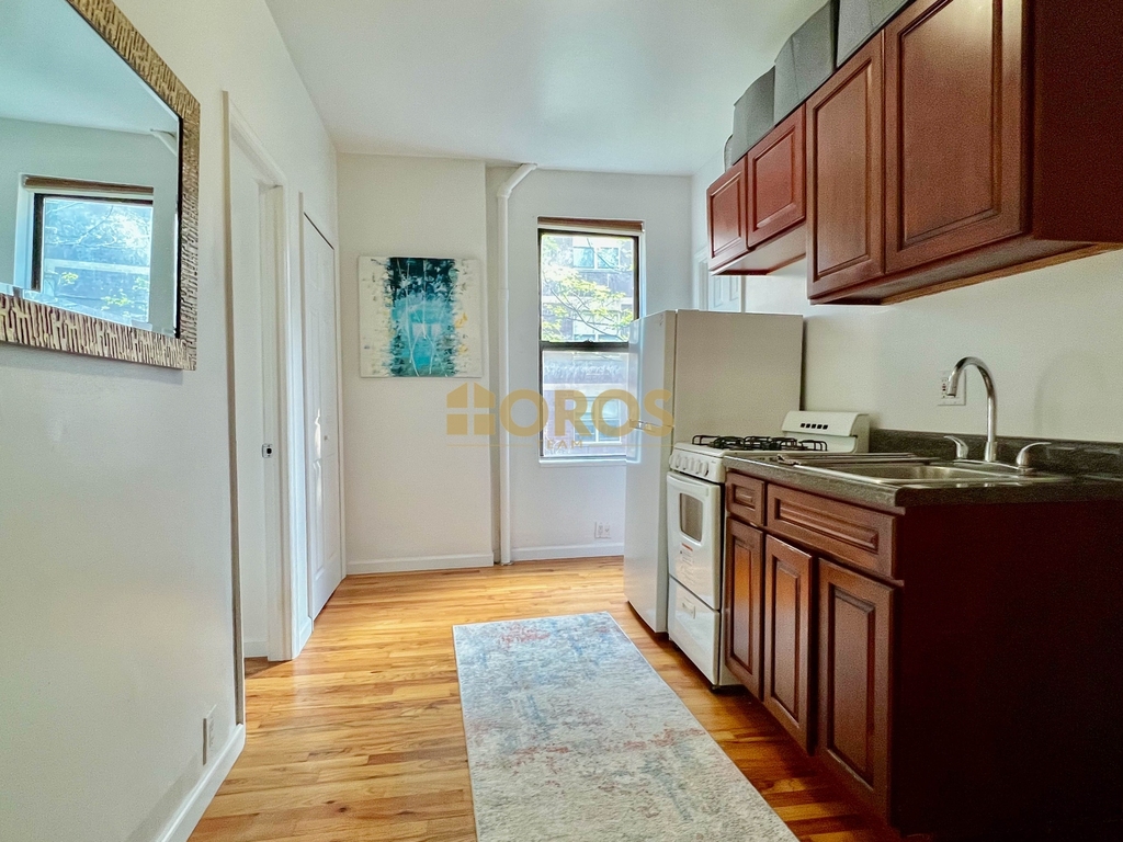 238 East 7th Street - Photo 1