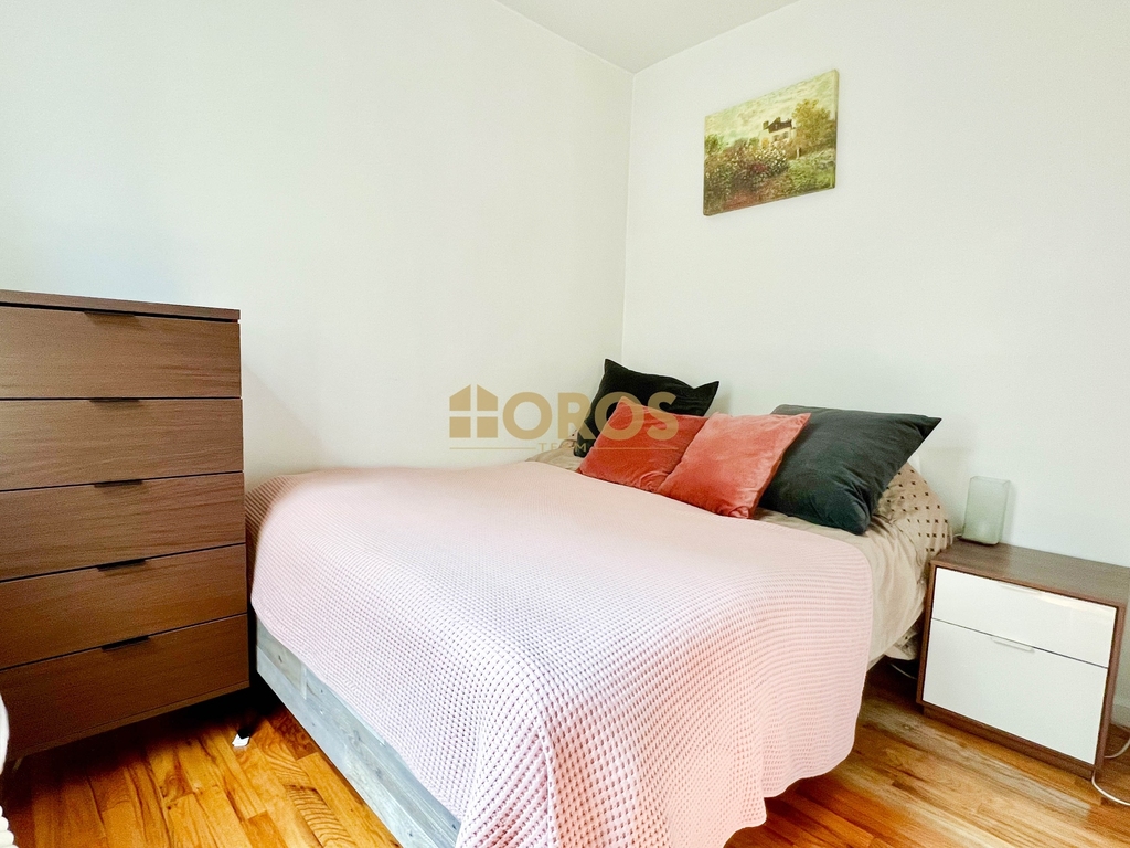238 East 7th Street - Photo 2