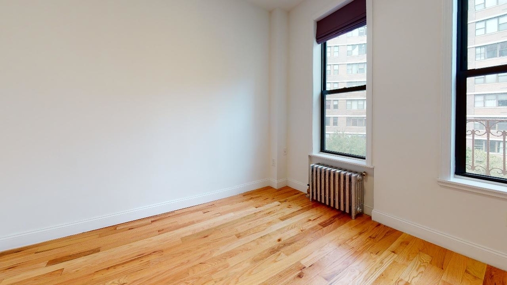 228 East 36th Street - Photo 2