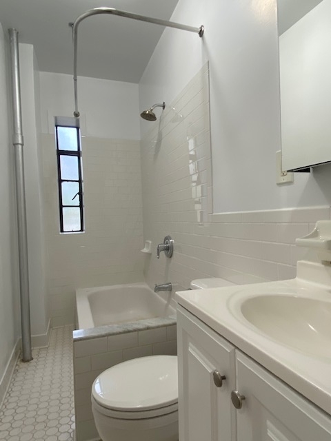 169 West 81st Street - Photo 5